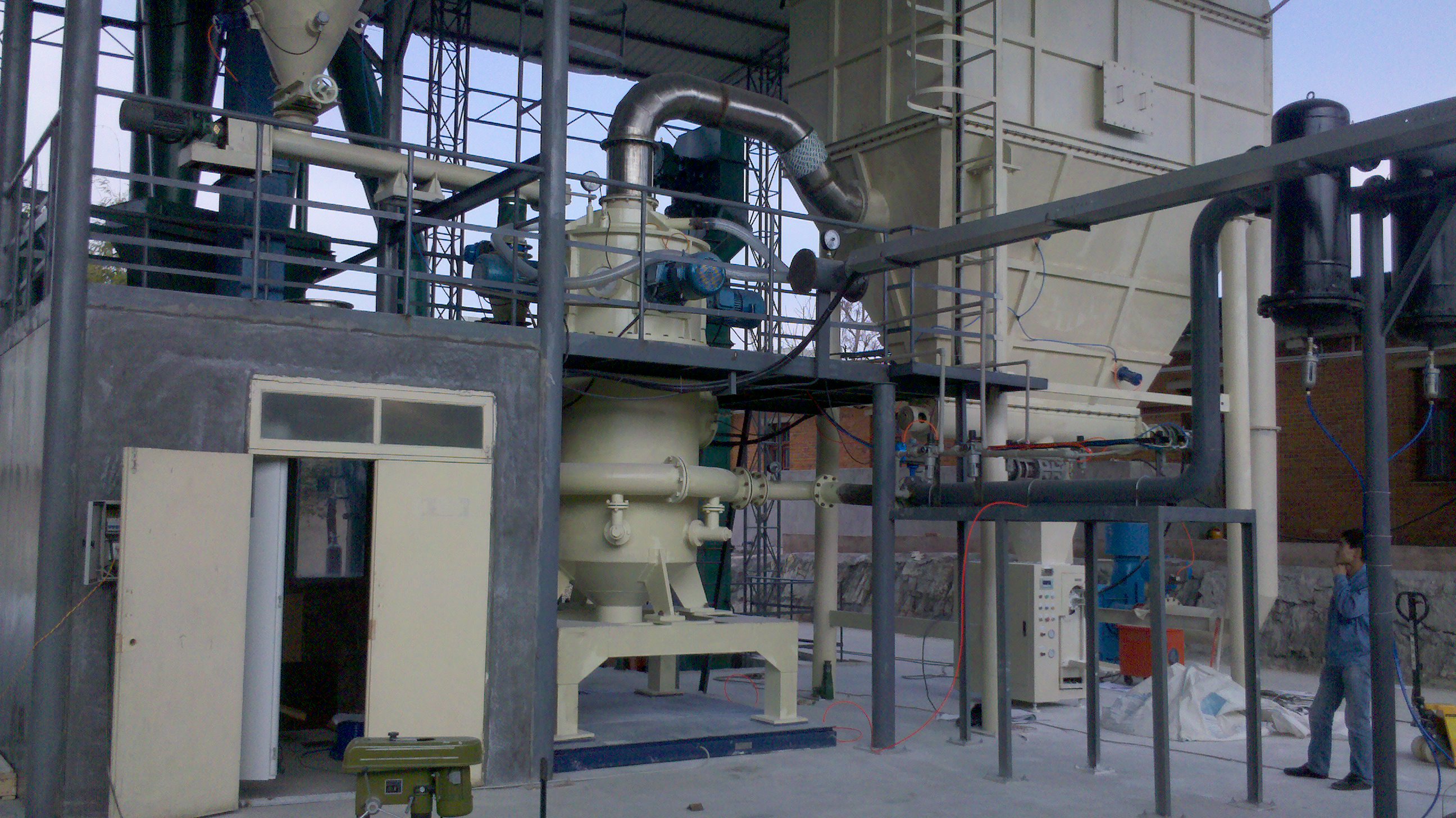 滑石粉<a href=http://www.xlsg.cn/chanpin/qiliu/1.html target=_blank class=infotextkey>氣流磨</a>