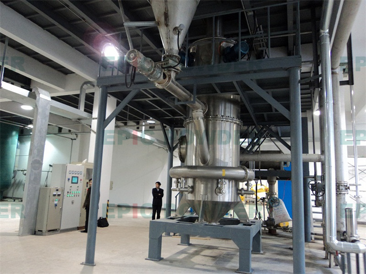 生產(chǎn)型氣流粉碎機(jī)